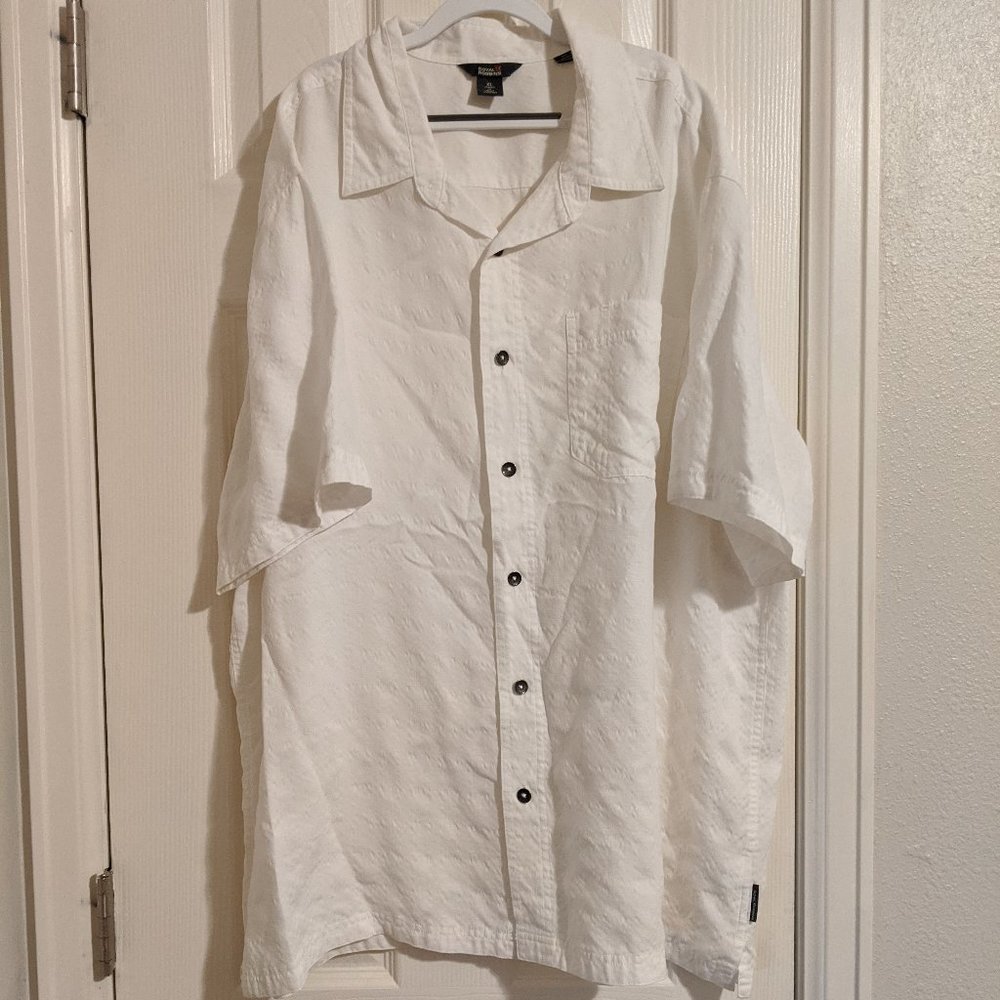 Men's White Button Down Short-sleeve Shirt